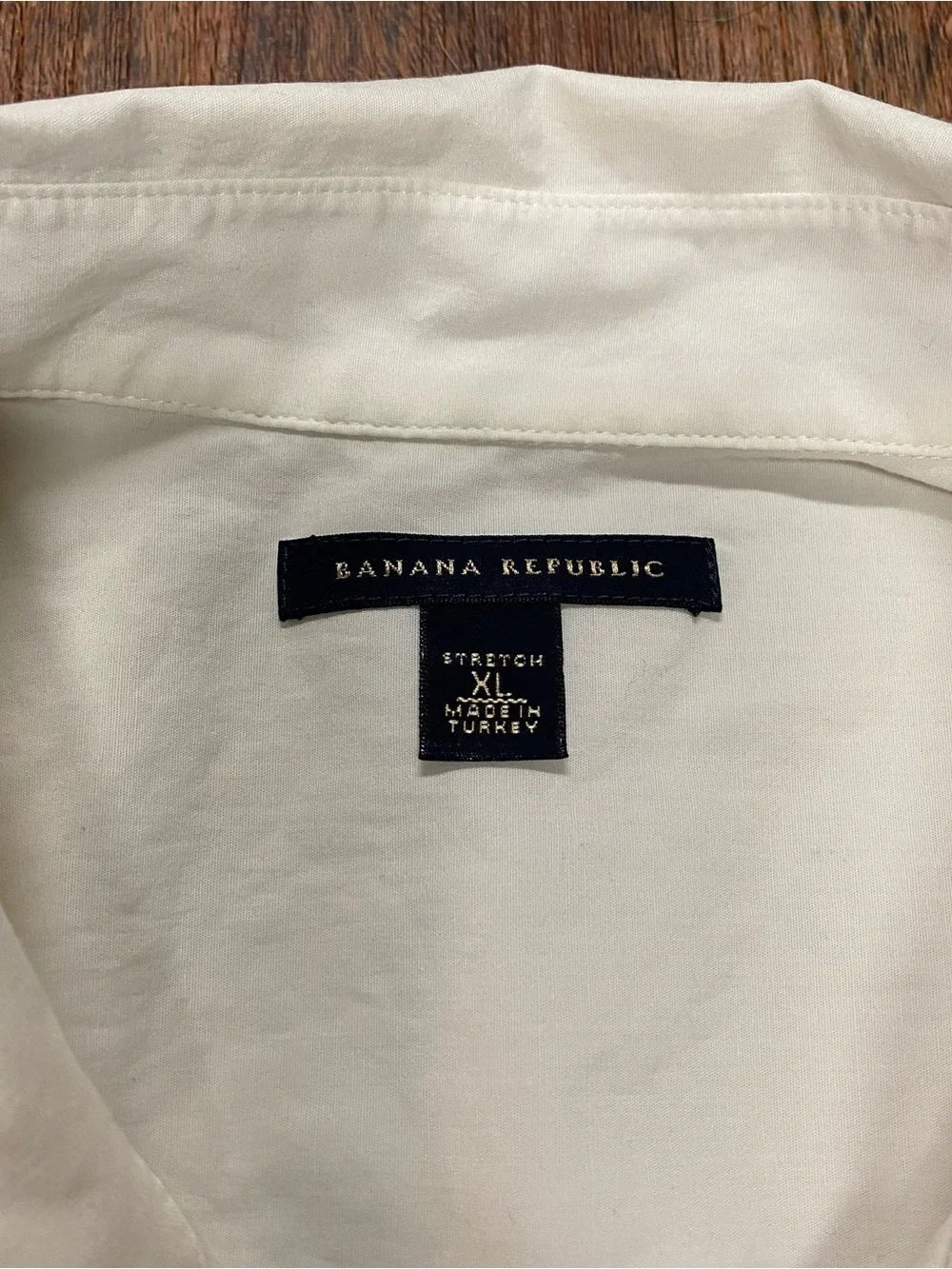Banana Republic Men's Cream Dress Shirt - Classic Button-Up